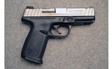 Smith & Wesson ~ SD40 VE ~ .40 S&W - 1 of 2