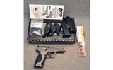 Glock 22 .40 S&W - 3 of 3