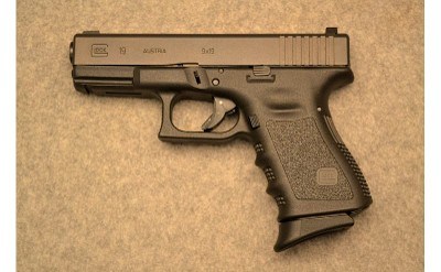 Glock 19 - Image 2 of 5