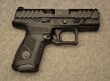 Beretta APX - 1 of 5