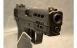 Smith & Wesson M&P9 Shield EZ - 3 of 5