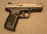 Smith & Wesson SD9 2.0 - 1 of 5