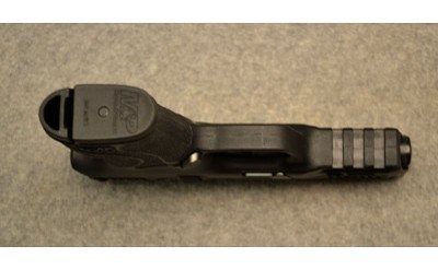 Smith & Wesson 380 Shield - Image 5 of 5