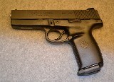 Smith & Wesson SW9F - Image 1 of 5