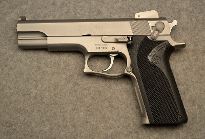 Smith & Wesson 4506 - Image 1 of 5