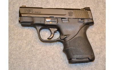 Smith & Wesson Shield 40 - Image 2 of 5