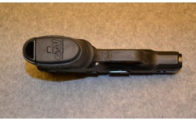 Smith & Wesson Shield 40 - Image 5 of 5
