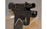 Smith & Wesson MP9 Shield - Image 4 of 5