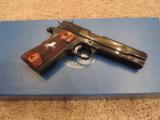 Colt Royal Government Series 70 Talo - 2 of 3