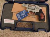 Smith & Wesson 642-2 Talo - 2 of 3