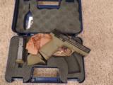Smith & Wesson M&P45C Flat Dark Earth - 2 of 3