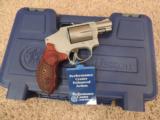 SMITH & WESSON PERFORMANCE CENTER M642 - 1 of 4