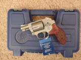 SMITH & WESSON PERFORMANCE CENTER M642 - 3 of 4