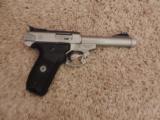 Smith & Wesson SW22 Victory - 2 of 5