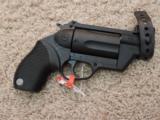 Taurus Public Defender .45Colt/.410 - 2 of 4