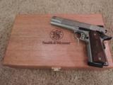 Smith & Wesson 1911 MACHINE ENGRAVED 10270 - 5 of 5