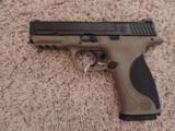 SMITH & WESSON M&P40 - 1 of 2