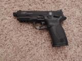 SMITH & WESSON M&P 22 COMPACT - 1 of 2
