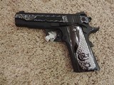 COLT COMBAT COMMANDER O4942XE - 9MM CUSTOM HAND ENGRAVED - 1 of 2