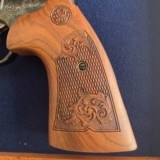 SMITH & WESSON ENGRAVED M29 IN WOOD PRESENTATION CASE - 5 of 11