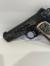 COLT O4940XE COMBAT COMMANDER - 45 ACP CUSTUM HAND ENGRAVED - 3 of 7