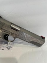 COLT O1072CCS COMPETITION 9MM CUSTOM HAND ENGRAVED - 6 of 7