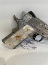 COLT O1072CCS COMPETITION 9MM CUSTOM HAND ENGRAVED - 5 of 7