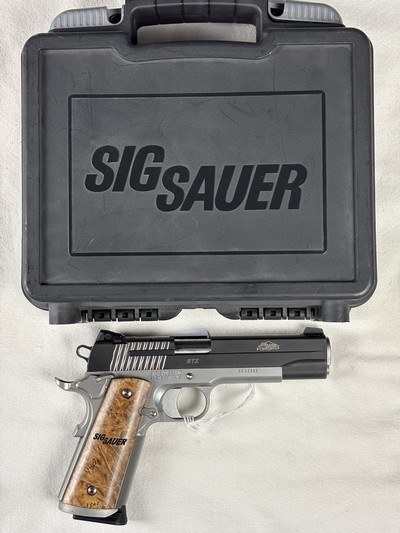 SIG SAUER 1911-45-STX CUSTOM SHOP - NEW IN BOX - Image 5 of 6