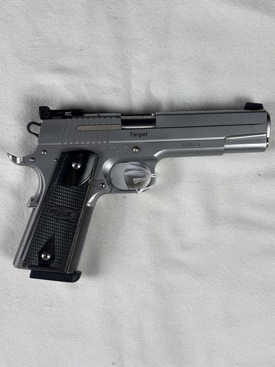 SIG SAUER 1911-45 STAINLESS TARGET - NEW IN BOX - Image 4 of 6