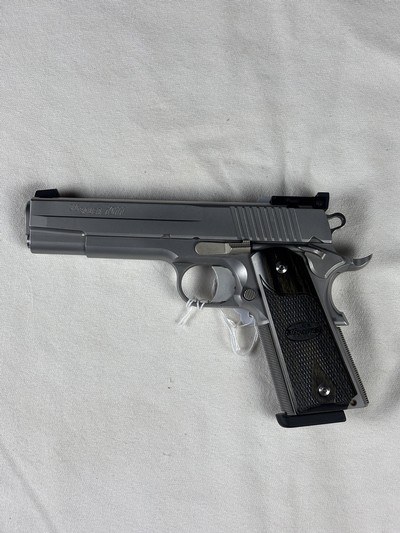 SIG SAUER 1911-45 STAINLESS TARGET - NEW IN BOX - Image 3 of 6