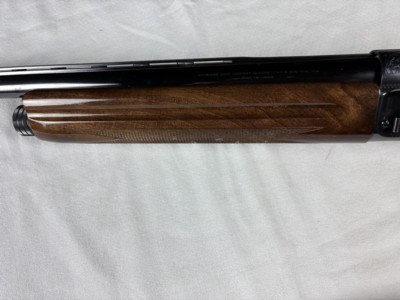 BROWNING LIGHT TWELVE A5 SEMI AUTO 12 GA - EXCELLENT CONDITION - Image 9 of 11