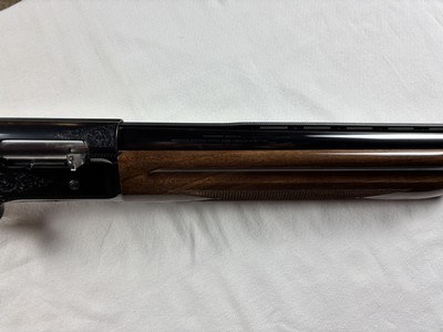 BROWNING LIGHT TWELVE A5 SEMI AUTO 12 GA - EXCELLENT CONDITION - Image 5 of 11