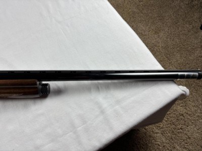BROWNING LIGHT TWELVE A5 SEMI AUTO 12 GA - EXCELLENT CONDITION - Image 6 of 11
