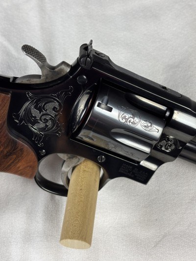 SMITH & WESSON MODEL 29 ENGRAVED WITH CASE - 44 MAGNUM - NEW IN BOX - Image 4 of 14