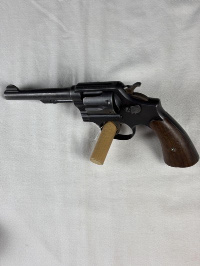 SMITH & WESSON WWII VICTORY 38 SMITH & WESSON - VERY GOOD CONDITION - Image 1 of 7