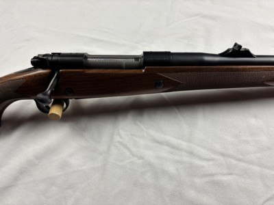 WINCHESTER MODEL 70 SAFARI EXPRESS - 375 H&H - NEW IN BOX - Image 4 of 8