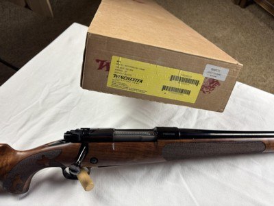 WINCHESTER MODEL 70 WESTERN BIG GAME SERIES ELK EDITION - 300WM - NEW IN BOX - Image 12 of 12