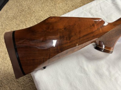 WEATHERBY MARK V DELUXE - 300 WBY MAG - EXCELLENT CONDITION - Image 2 of 11