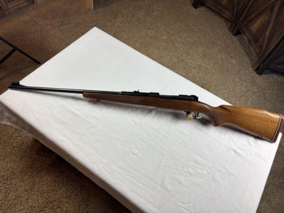 WINCHESTER MODEL 70 PRE 1964 - 300 WIN MAG - Image 2 of 10