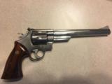 SMITH & WESSON
629
MINT IN BOX !! - 2 of 5