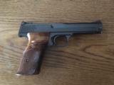 SMITH & WESSON , MODEL 41 , PRE-LETTER , MINTY- 2 of 4