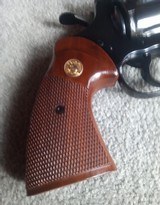 COLT PYTHON 357 MAGNUM 8