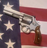 S&W 686 no dash Rare CS1 US Customs , Mint condition - 2 of 13