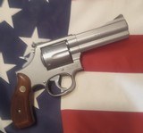 S&W 686 no dash Rare CS1 US Customs , Mint condition - 1 of 13