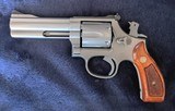 Rare Smith & Wesson Model 686 CS1 Mint Condition - 1 of 5