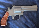 Rare Smith & Wesson Model 686 CS1 Mint Condition - 2 of 5