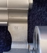 Rare Smith & Wesson Model 686 CS1 Mint Condition - 3 of 5