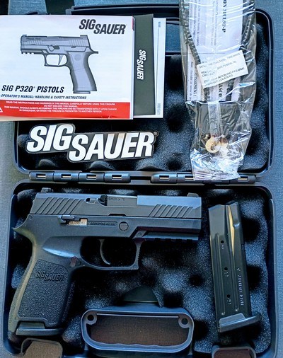 Sig sauer P320 9MM As New Condition - Image 1 of 3