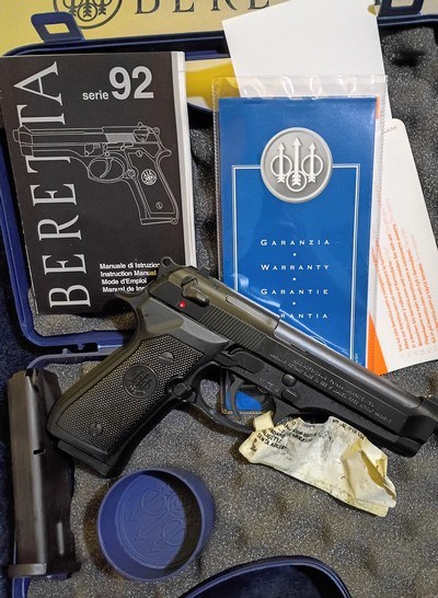Beretta Model 92 , NEW/OLD STOCK! - Image 2 of 7