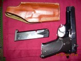 Smith & Wesson 59 DA/SA
cal 9mm (9x19) high capacity 17 rd magazine and safariland holster - 2 of 6